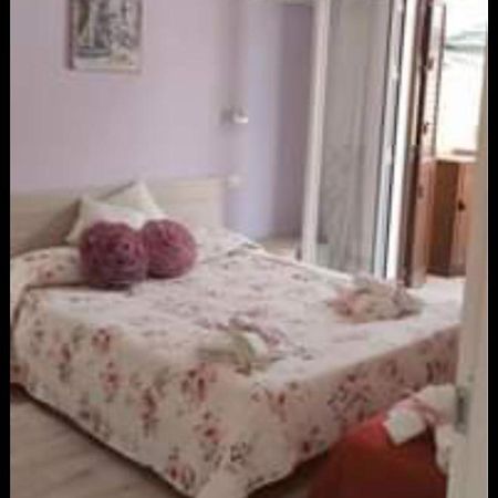 Appartamento Francy 卡斯泰拉马莱 客房 照片